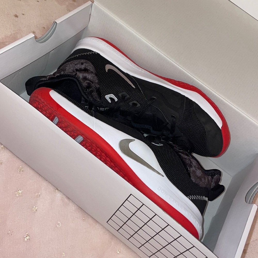 PG 3 GS Nike Basketball Shoes, Size 6Y (7.5 W)